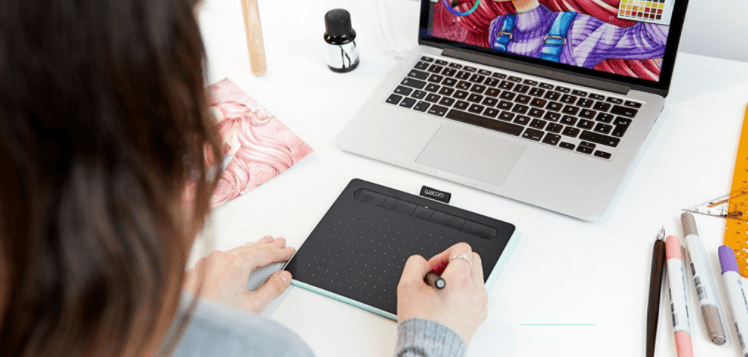 Nên Sử Dụng Bảng Vẽ Wacom Hay Huion? 4 tinh nang bang ve