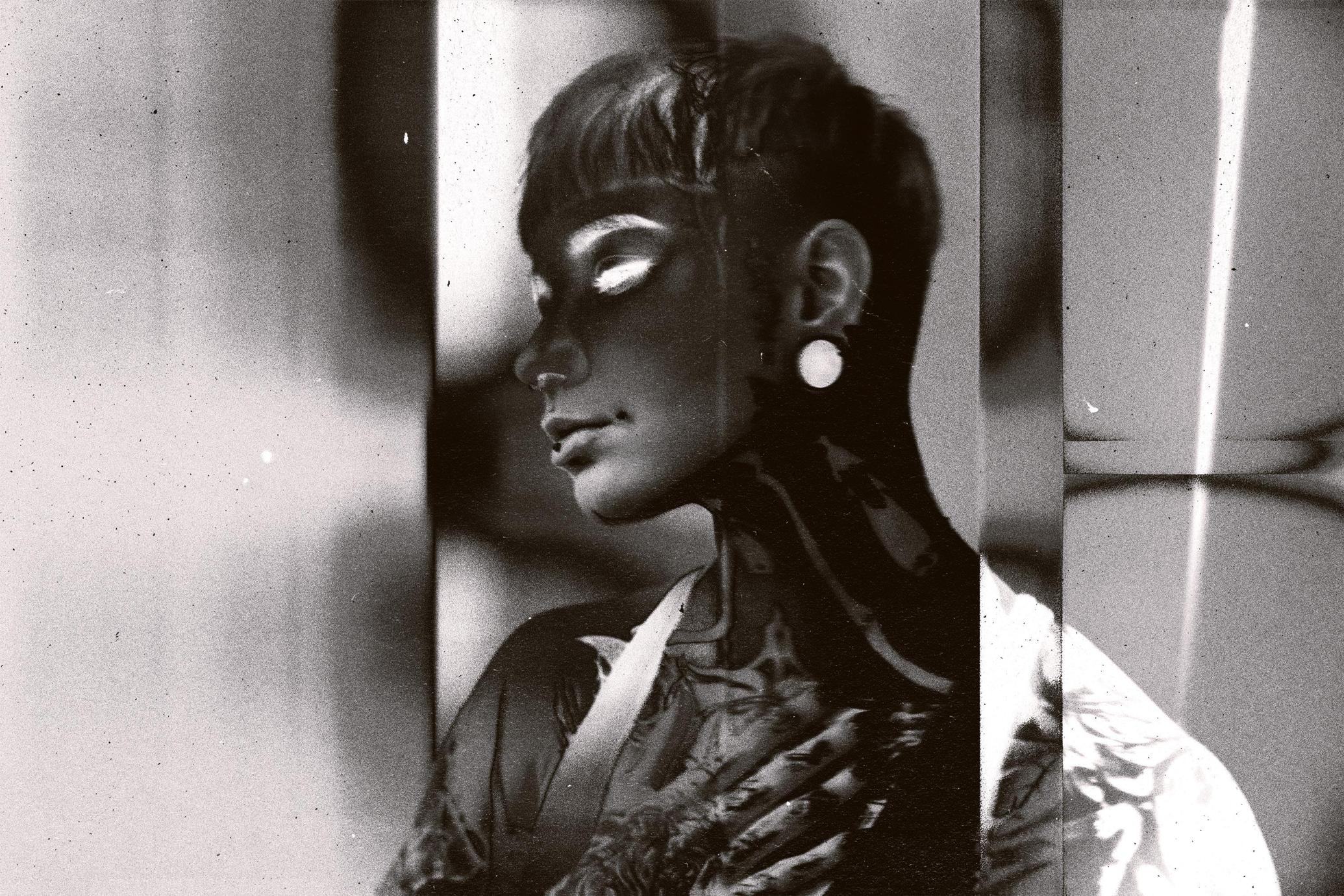 20250322192025569-negative-copier-photo-effect-3
